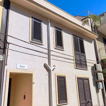 B&B Flavilla Santa Flavia Exterior foto