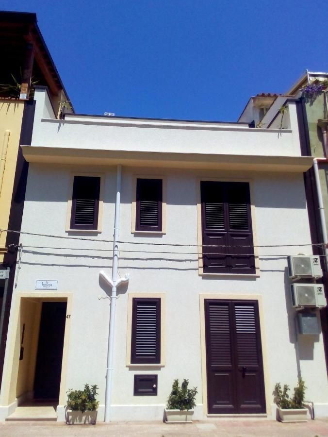 B&B Flavilla Santa Flavia Exterior foto